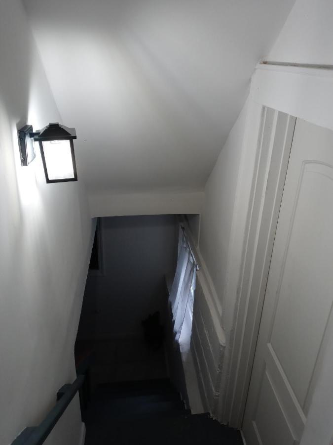 Апартаменты "Cozy Basement Retreat Just 40 Minutes To Nyc!" Ирвингтон Экстерьер фото
