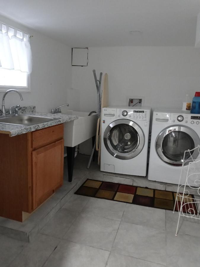 Апартаменты "Cozy Basement Retreat Just 40 Minutes To Nyc!" Ирвингтон Экстерьер фото
