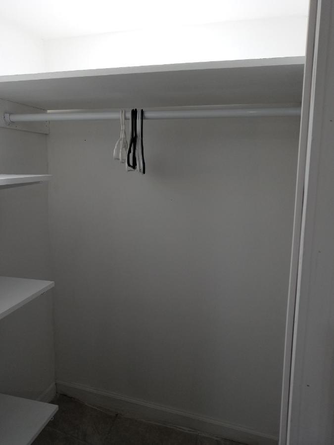 Апартаменты "Cozy Basement Retreat Just 40 Minutes To Nyc!" Ирвингтон Экстерьер фото
